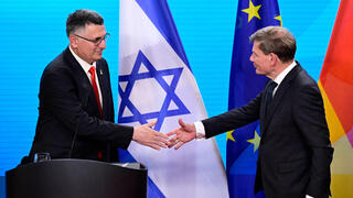 פגישתם של שר החוץ גדעון סער ושר החוץ של גרמניה יוהאן ודפול 