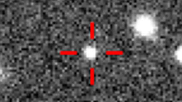 A likely dwarf planet about 700 km wide, orbiting the Sun every 25,000 years. 2017 OF201 as seen by the CFHT telescope (Photo: via study) A likely dwarf planet about 700 km wide, orbiting the Sun every 25,000 years. 2017 OF201 as seen by the CFHT telescope