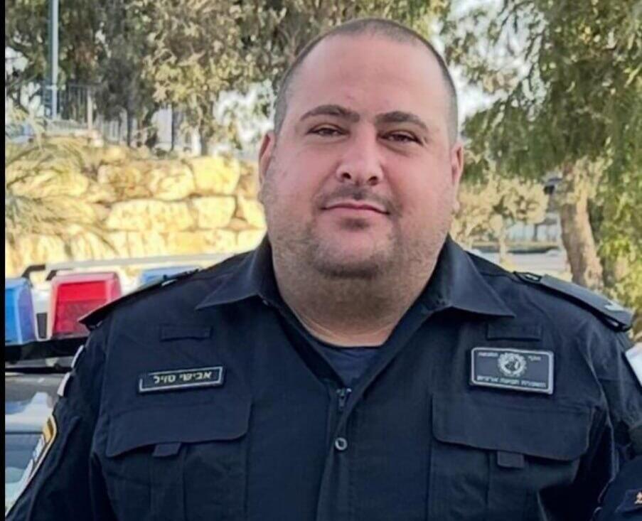 רס"ר אבישי יצחק טויל ז"ל, מתנדב מימת"א ערבה במשטרת התנועה הארצית, שנהרג בעת מילוי תפקידו בתאונת דרכים בכביש 25