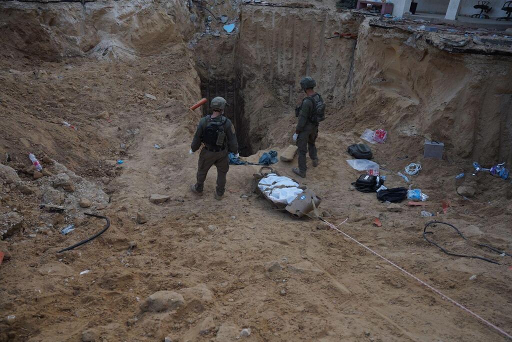 IDF forces remove Hamas chief Mohammed Sinwar's body from an underground tunnel beneath the European Hospital in Khan Younis (Photo: IDF) תיעוד מאיתור גופת מוחמד סינוואר במרחב בית החולים האירופי בחאן יונס