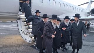 האדמו"ר מגור הגיע לארה"ב במטוס פרטי