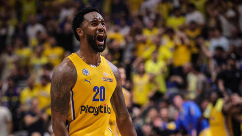 שחקן מכבי ת"א ליוואי רנדולף