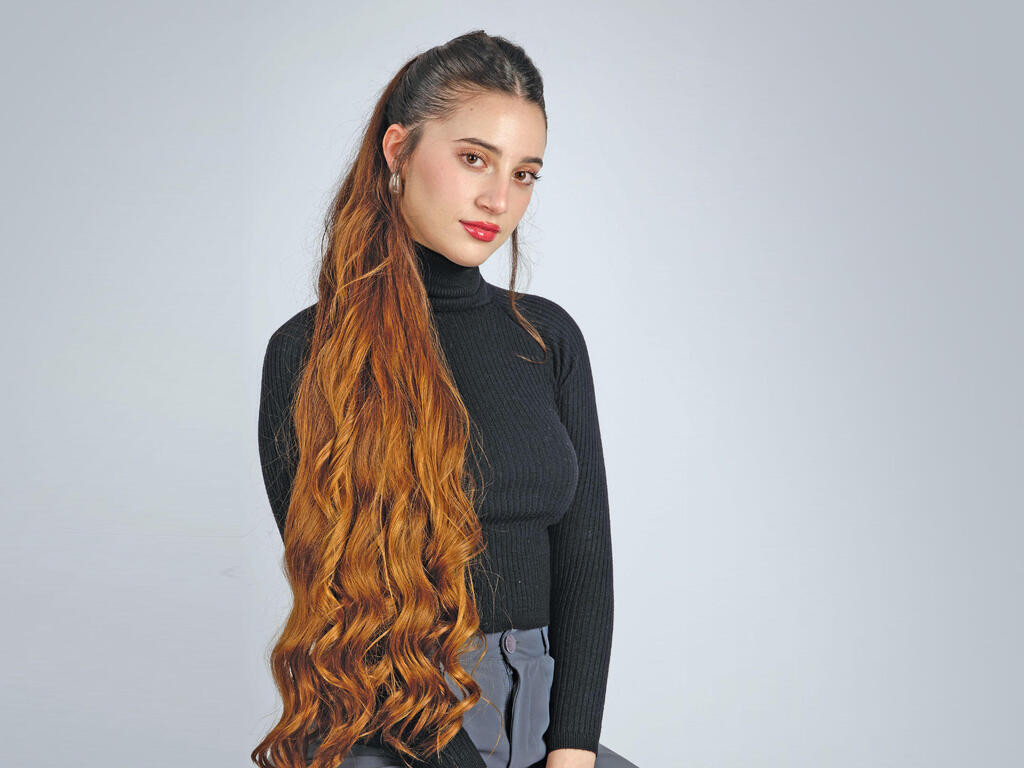 איילה לייזר