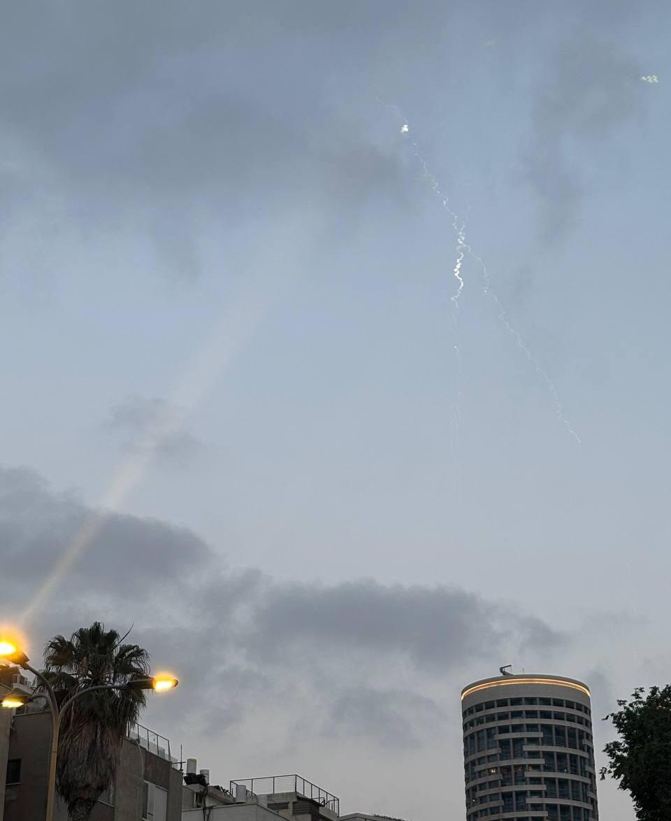  Interceptor climbs toward missile
