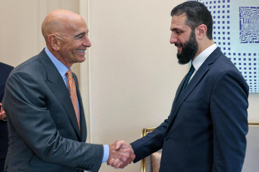 US envoy Thomas Burke meets Syrian President Ahmad al-Sharaa (Photo: Turkish Foreign Ministry/Handout) תומאס ברק שליח ארה"ב ל סוריה בפגישה עם אחמד א-שרע אבו מוחמד אל-ג'ולאני