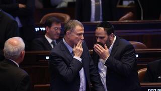 ינון אזולאי ויולי אדלשטיין בכנסת