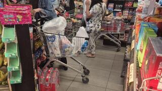 תורים בסופרים לאחר התקיפה באיראן 