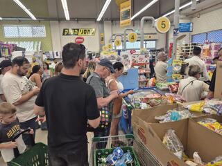 התורים הארוכים במחסני להב בב"ש