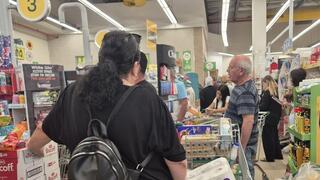 התורים הארוכים במחסני להב בב"ש