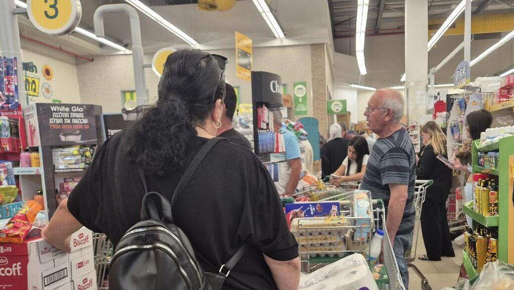 התורים הארוכים במחסני להב בב"ש
