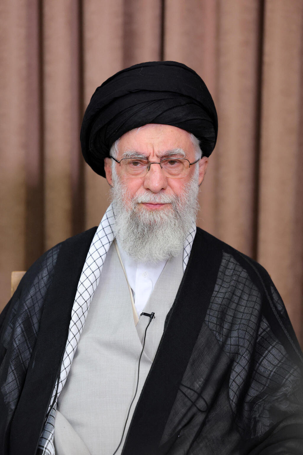 Ayatollah Khamenei (Photo: Office of the Iranian Supreme Leader/WANA (West Asia News Agency)/Handout via REUTERS) עלי חמינאי