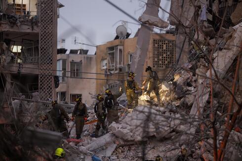 פגיעה ישירה של טיל בבת ים