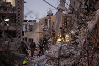 פגיעה ישירה של טיל בבת ים