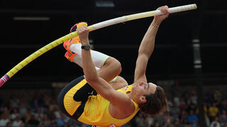 הקופץ במוט השבדי ארמנד דופלנטיס