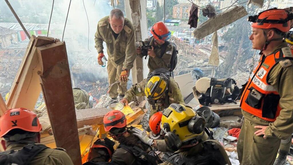 כוחות פיקוד העורף פועלים בזירות הנפילה ברחבי הארץ