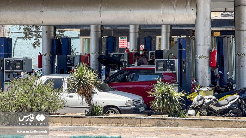  תורים בתחנות דלק בטהרן