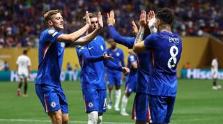 שחקני צ׳לסי חוגגים