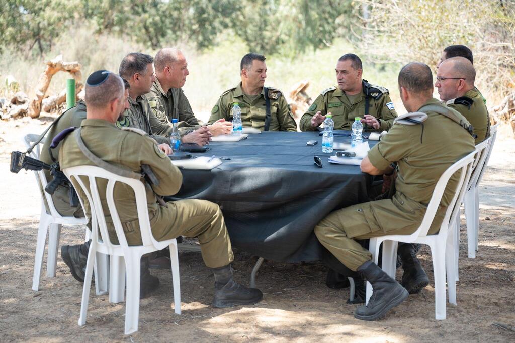 הרמטכ"ל אייל זמיר קיים הערכת מצב בפיקוד הדרום