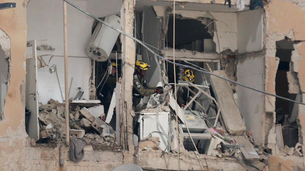 Photo: REUTERS/Ammar Awad זירת הנפילה ברמת גן