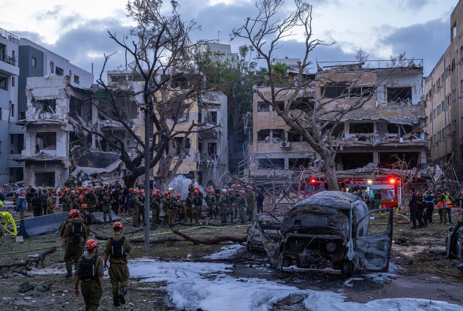 עץ הפיקוס העתיק בתל-אביב, שבלם את הטיל האיראני 