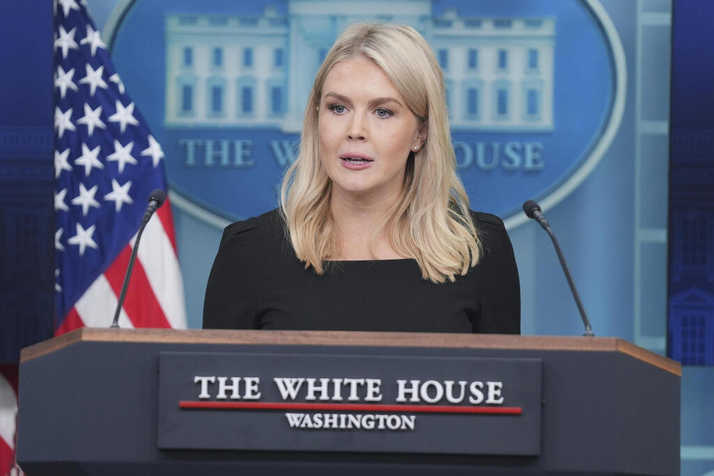White House spokesperson Karoline Leavitt said Netanyahu expressed interest in making a visit to the White House (Photo: Evan Vucci/AP) קרוליין לוויט