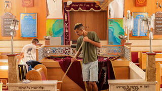 מבית כנסת שנפגע בחולון