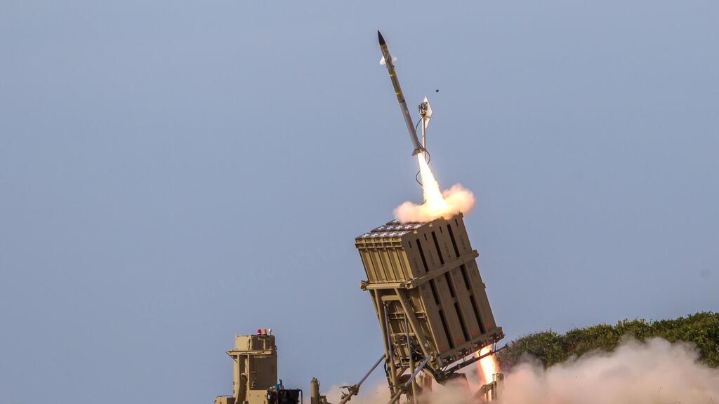 The Iron Dome (Photo: IDF, Nir Ben Yosef) כיפת ברזל ברגעי יירוטי הכטב"מים