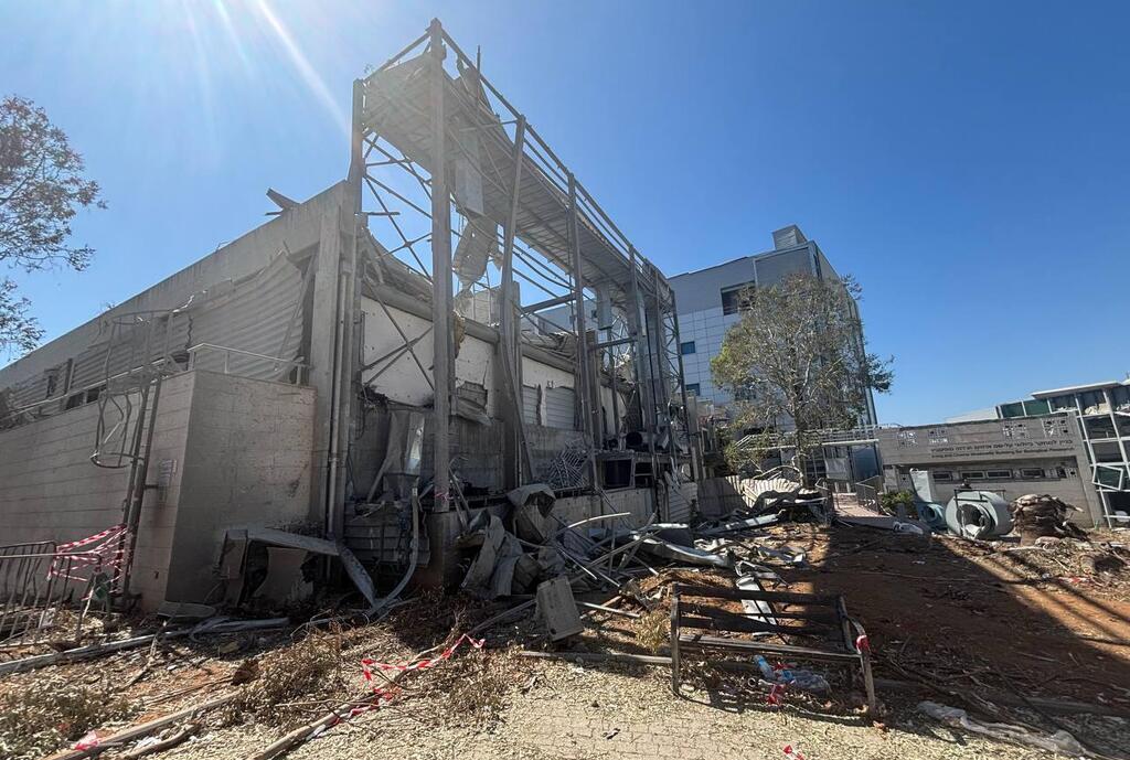 Weizmann Institute of Science building struck by Iranian missile (Photo: Meir Turgeman) מכון ויצמן לאחר שנפגע מהמטח האיראני