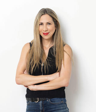 יפעת מנהרדט