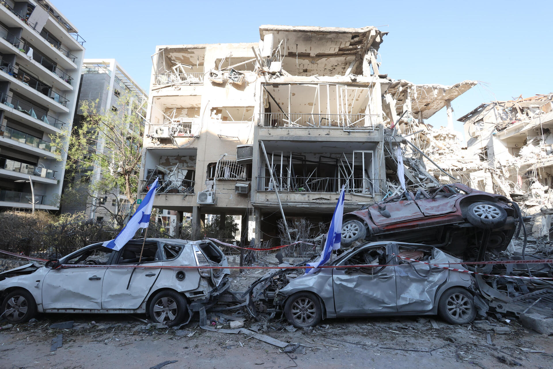 הרוגה ופצועים מנפילת טיל ברמת-גן 