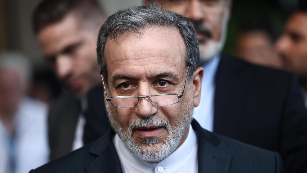 Iranian Foreign Minister Abbas Araghchi (Photo: Sedat Suna/Getty Images) שר החוץ של איראן עבאס עראקצ'י בז'נבה