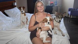 מפונים מהתקיפה האיראנית במרכז, בבית מלון סי-פורט, תל אביב