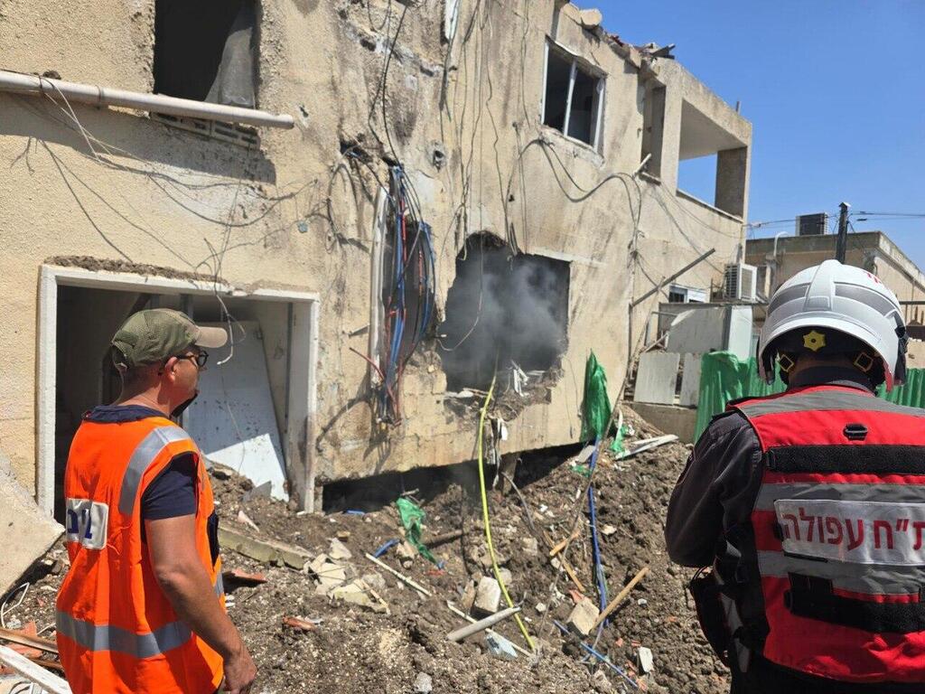 Damage to an apartment building in Beit SHe'an by an Iranian drone attack (Photo: Israel Moshkovitz) פגיעת כטב"ם ששוגר מאיראן בבניין דירות בבית שאן