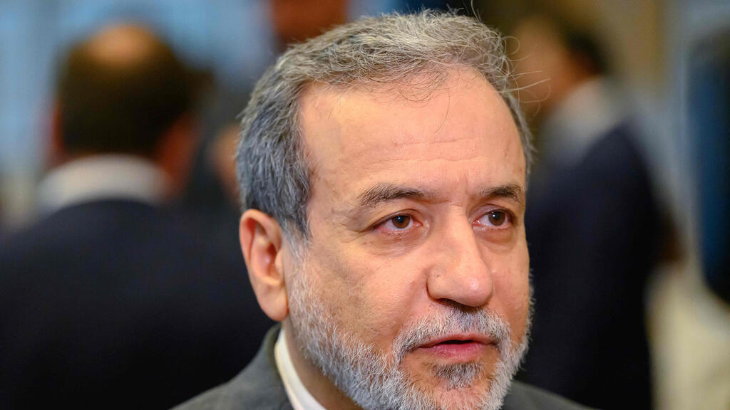 Аббас Аракчи (Фото: AP Photo/Mehmet Guzel) עבאס עראקצ'י שר החוץ של איראן בכינוס באיסטנבול של הארגון לשיתוף פעולה איסלאמי