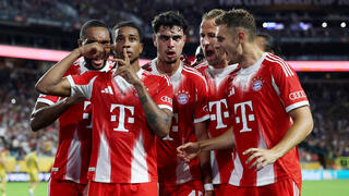 שחקני באיירן חוגגים