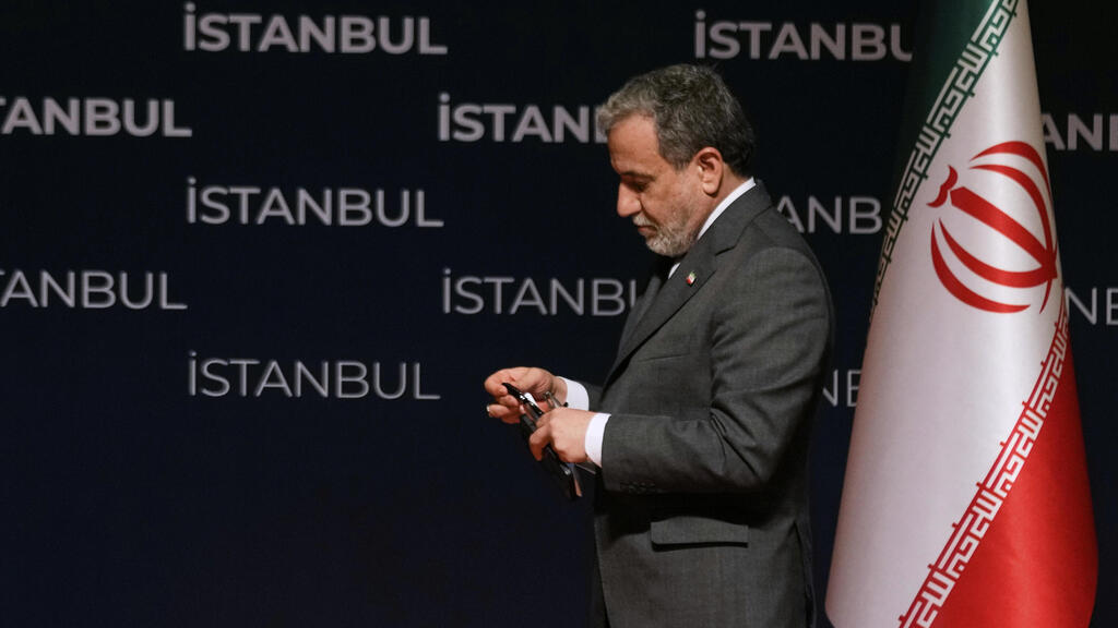 איסטנבול טורקיה שרי החוץ של איראן עבאס עראקצ'י