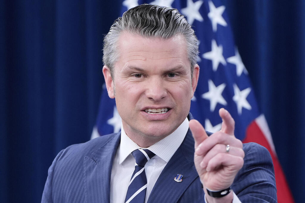 פיט הגסת' שר ההגנה של ארה"ב