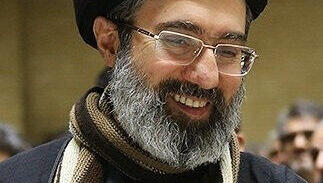 דיווח: בנו של חמינאי נבחר ליורשו