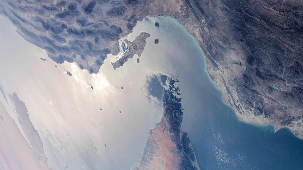 ארכיון צילום לויין מיצרי הורמוז איראן מפרץ עומאן