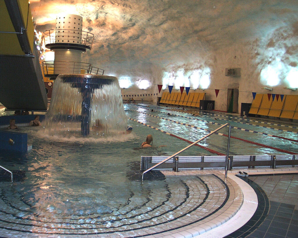 A bomb shelter that's also a country club in Finland (Photo: City of Helsinki / Merja Huovinen) קאנטרי קלאב כולל בריכת שחייה בבונקר בהלסינקי