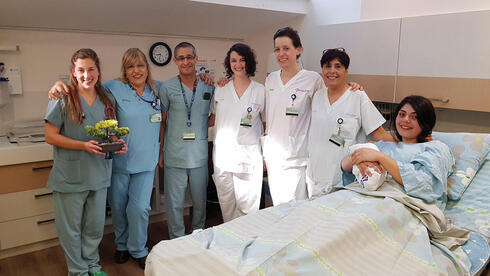 ד"ר עמית דמתי וצוות חדר לידה