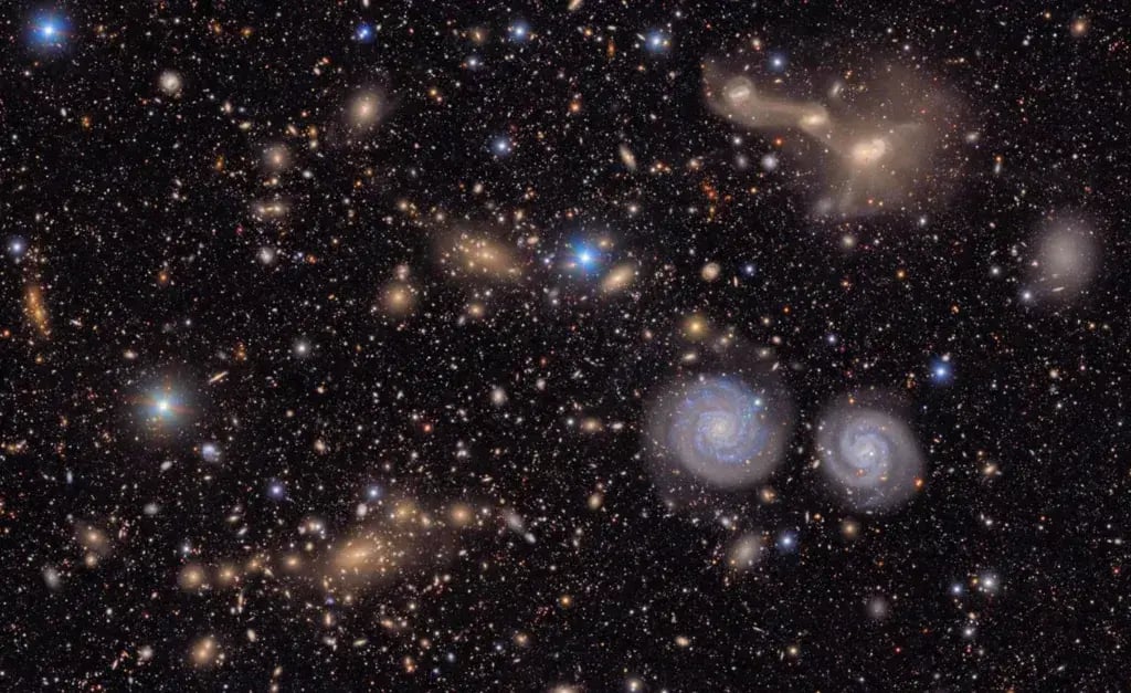 Billions of galaxies in one snap (Photo: RubinObs/NOIRLab/SLAC/NSF/DOE/AURA/P. Horálek (Institute of Physics in Opava)) מיליוני גלקסיות בתמונה אחת. צילום של טלסקופ ורה רובין