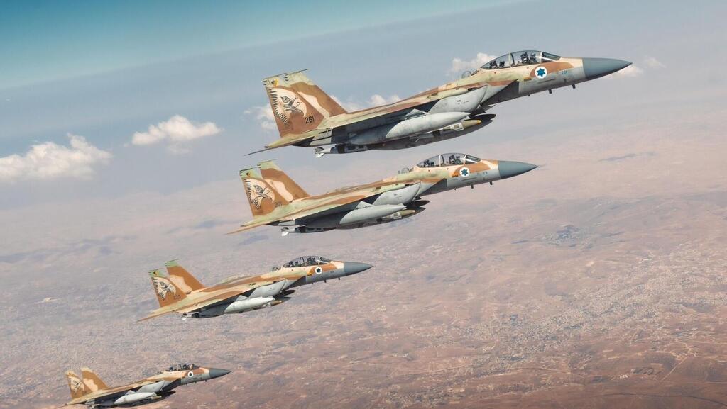 מטוסי קרב של חיל האוויר ממריאים לתקיפה בטהרן