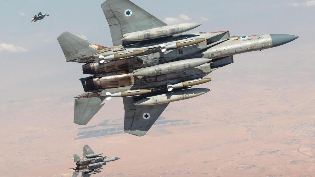 מטוסי קרב של חיל האוויר ממריאים לתקיפה בטהרן