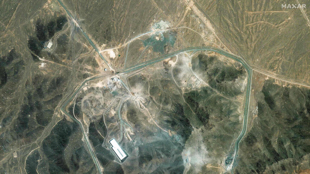The Fordow uranium-enrichment facility after being struck by the Americans. Inspectors have not yet visited the site (Photo: Satellite image Maxar Technologies/ AFP) פורדו