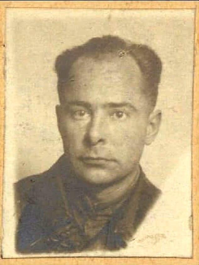 ראש ה-MI6 הבאה של בריטניה בלייז מטרוולי / קונסטנטין דוברובולסקי סבא של ראש ה-MI6 הבאה