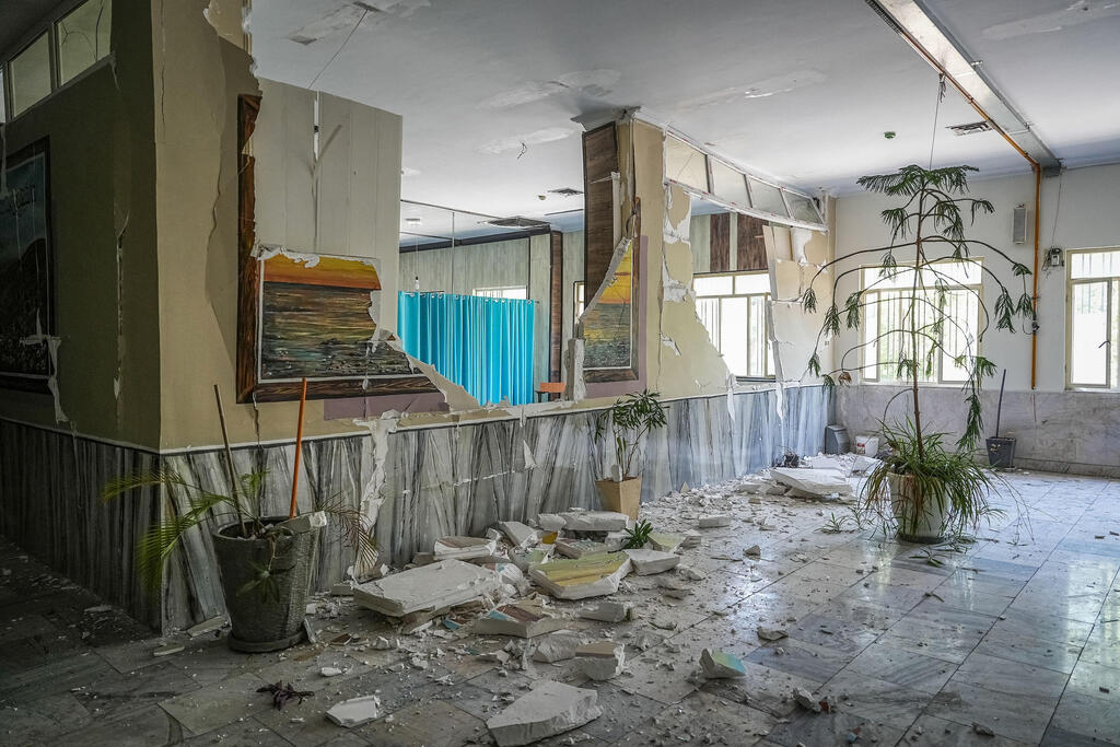 ההריסות בכלא אווין בטהרן לאחר התקיפות