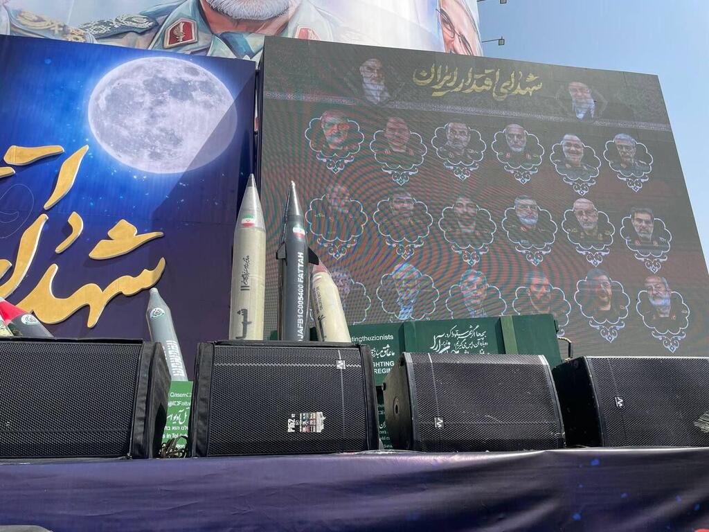 הלוויות ענק לבכירים האיראנים שחוסלו