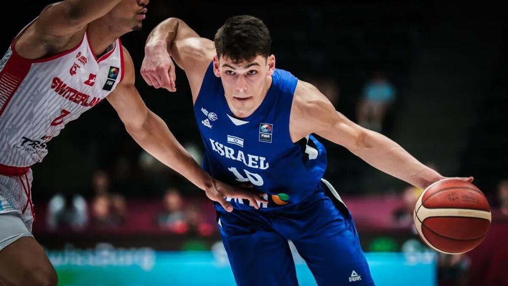 Israeli U-19 team member Omer Mayer (Photo: FIBA) עומר מאייר
