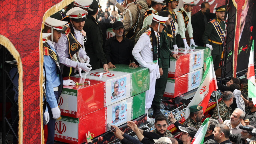 הלוויות ענק לבכירים האיראנים שחוסלו